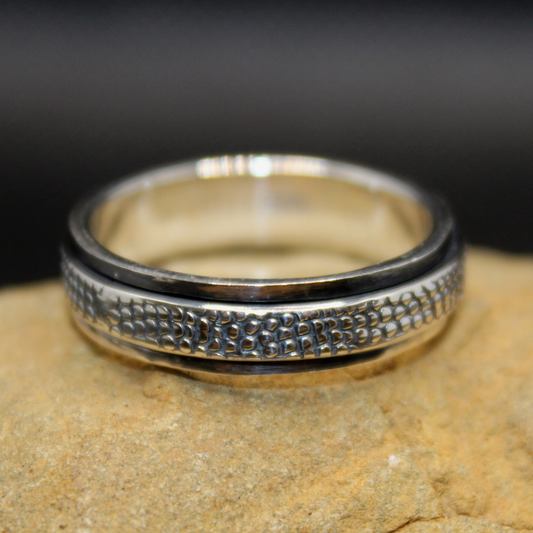 Textured Spinner Ring